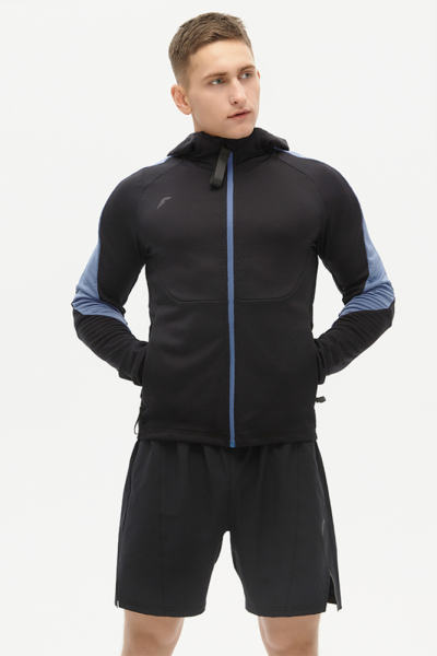 M06121T-BI251 Куртка флисовая мужская (черный/голубой)